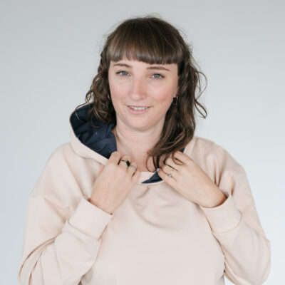 TO THE MOON AND BACK - HOODIE – Bild 4